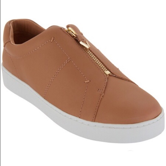 vionic ellis slip on